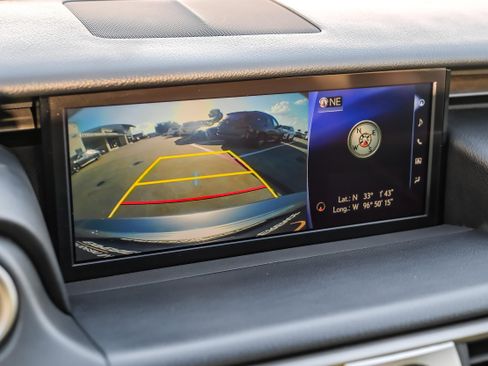 Used 2019 Lexus IS 350 image 21