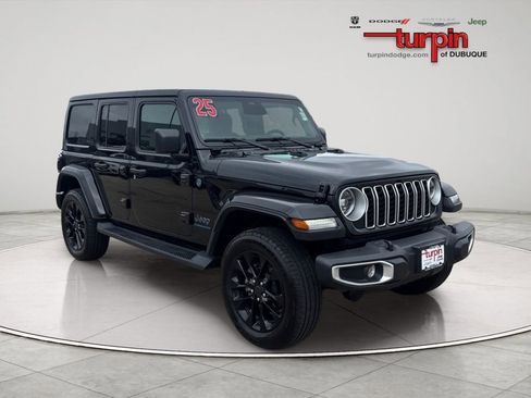 Used 2025 Jeep Wrangler Sahara 4xe AWD/4WD image 7