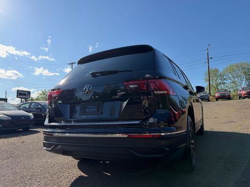 Used 2022 Volkswagen Tiguan S image 4