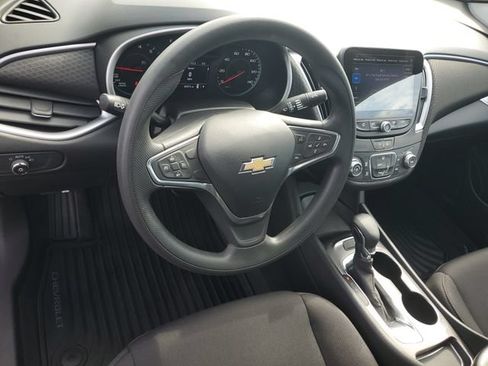 Certified 2021 Chevrolet Malibu LS w/ LPO, Convenience Package 1 FWD image 17