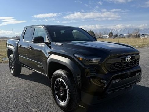 New 2025 Toyota Tacoma TRD Off-Road image 4