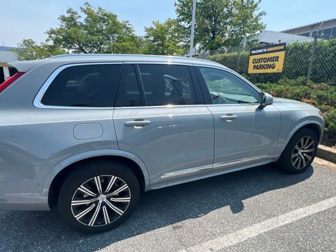 Used 2025 Volvo XC90 B6 Plus AWD/4WD image 3
