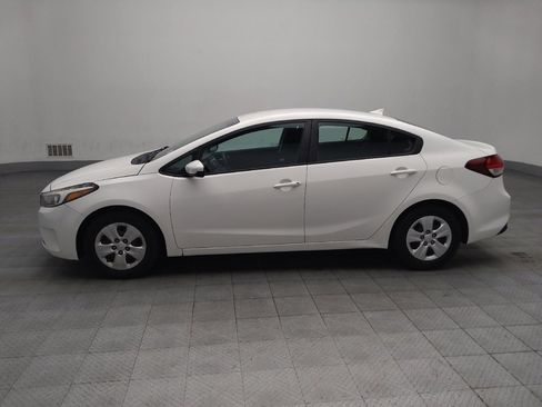 Used 2017 Kia Forte LX FWD image 2