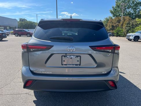 Used 2026 Toyota Highlander XLE AWD/4WD image 18