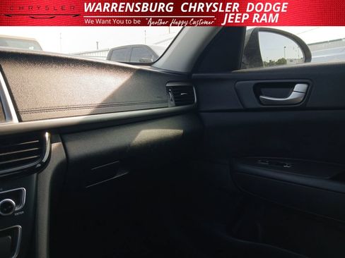 Used 2018 Kia Optima LX w/ 17" Alloy Wheels Package FWD image 28