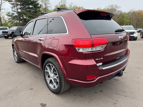 Used 2019 Jeep Grand Cherokee Overland AWD/4WD image 3