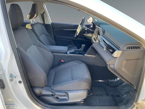 Used 2025 Toyota Camry LE image 15