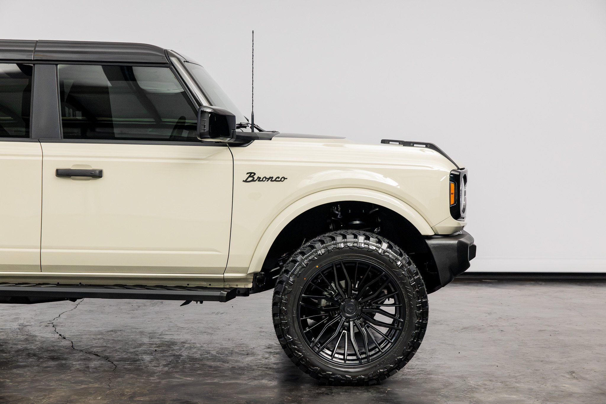 Used 2025 Ford Bronco Outer Banks AWD/4WD image 22