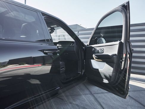 Used 2019 Rolls-Royce Cullinan image 22