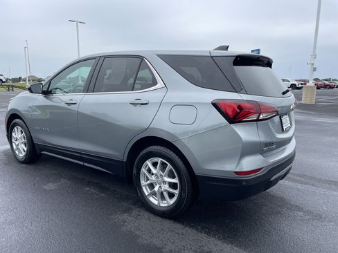 Used 2024 Chevrolet Equinox LT FWD image 3