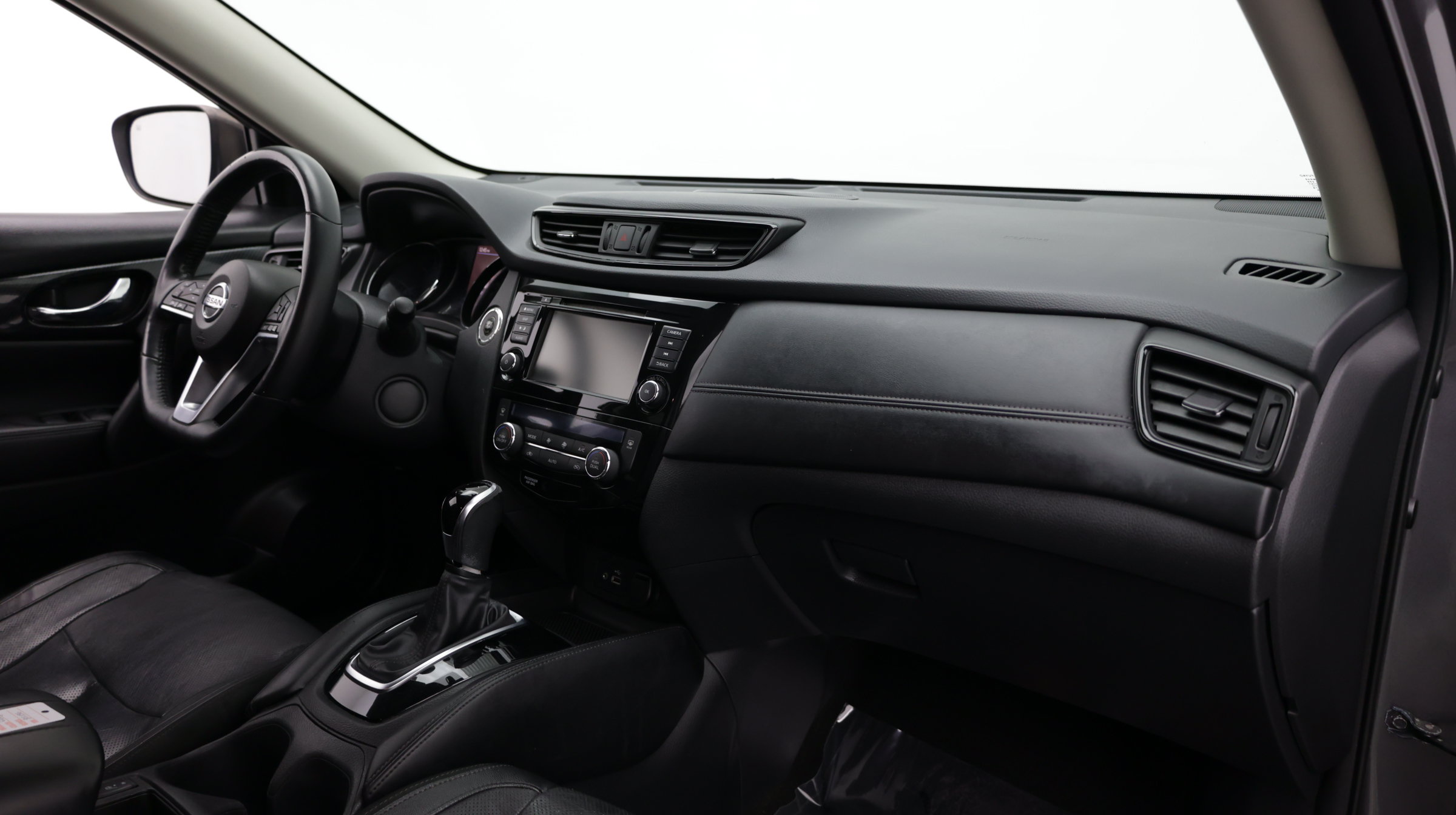 Used 2018 Nissan Rogue SL FWD image 40