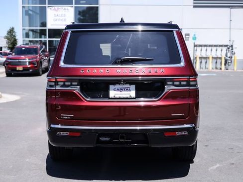 Used 2022 Jeep Grand Wagoneer Series III w/ Flexible Seating Group AWD/4WD image 11