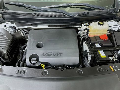 Used 2023 Buick Enclave Essence w/ Experience Buick Package image 9