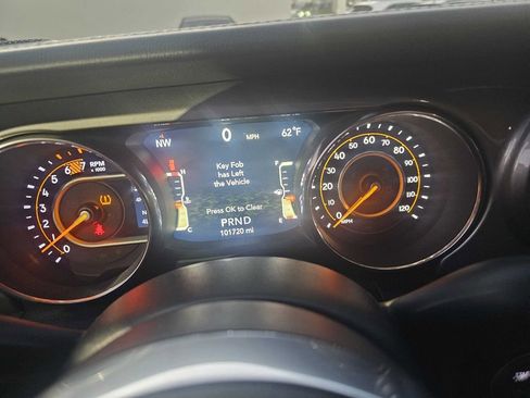 Used 2018 Jeep Wrangler Unlimited Sahara image 21