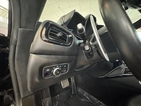 Used 2020 Aston Martin V8 Vantage Coupe image 30