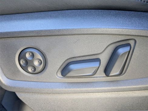 Used 2025 Audi SQ5 Premium Plus image 21