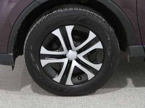 Used 2018 Toyota RAV4 LE image 20