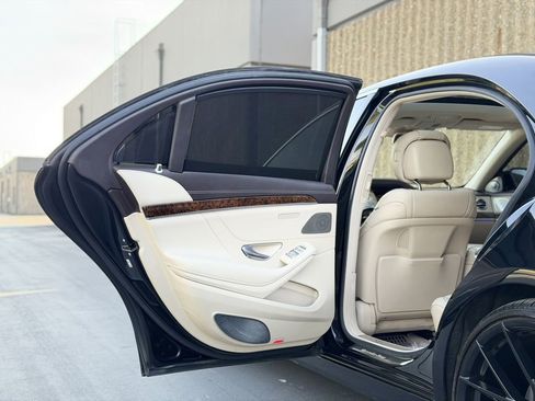 Used 2015 Mercedes-Benz S 550 Sedan image 23