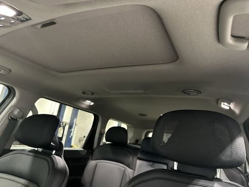 New 2026 Kia EV9 Light image 16