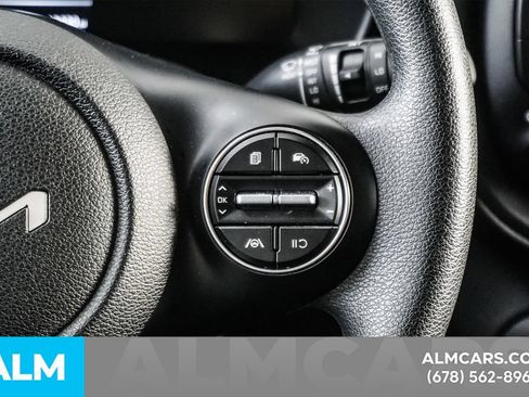 Used 2025 Kia Soul LX w/ LX Technology Package FWD image 21