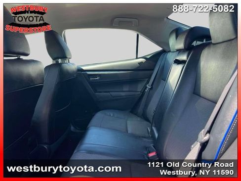 Used 2018 Toyota Corolla SE w/ Carpet Mat Package (TMS) FWD image 12