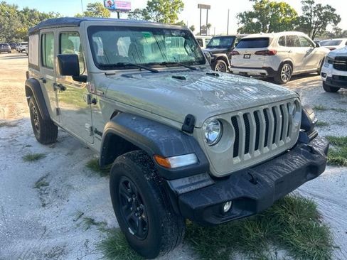 Used 2022 Jeep Wrangler Unlimited Sport AWD/4WD image 1