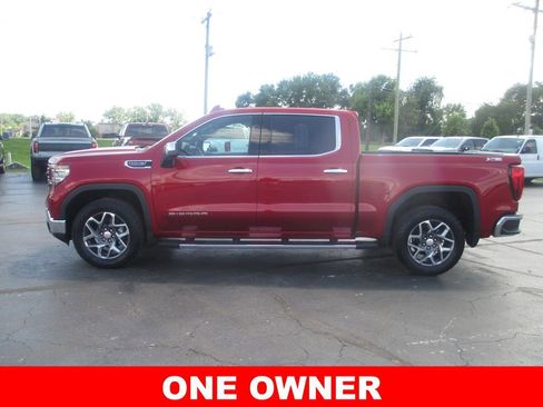 Used 2023 GMC Sierra 1500 SLT w/ SLT Premium Package AWD/4WD image 10