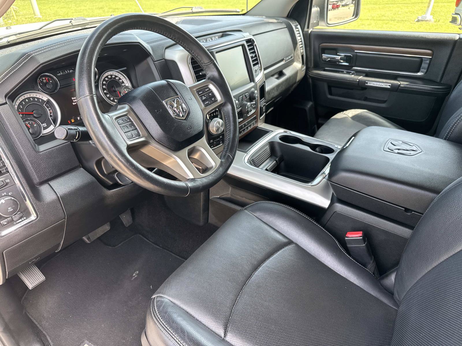 Used 2017 RAM 1500 Laramie w/ Convenience Group AWD/4WD image 27