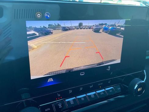 Used 2025 Chevrolet Colorado Z71 image 26