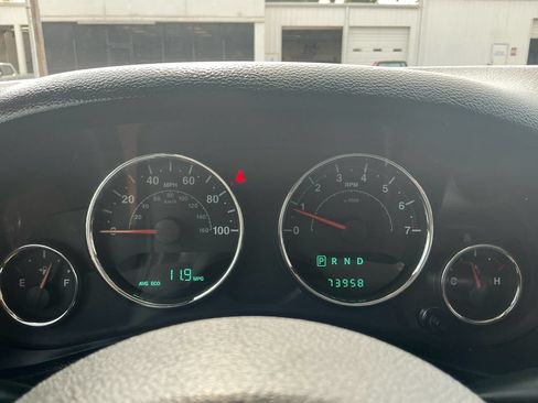 Used 2013 Jeep Wrangler Unlimited Sahara AWD/4WD image 19
