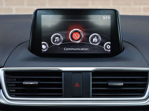 Used 2017 MAZDA MAZDA3 Sport w/ Preferred Equipment Package image 33