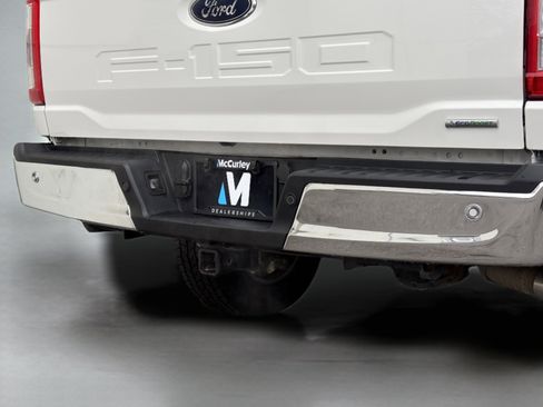 Used 2023 Ford F150 Lariat w/ FX4 Off-Road Package image 6