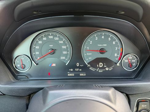 Used 2018 BMW M4 Convertible image 38