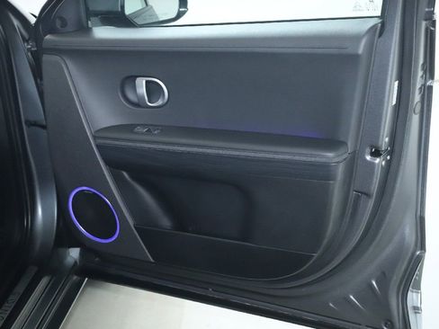 Used 2022 Hyundai Ioniq 5 Limited image 34