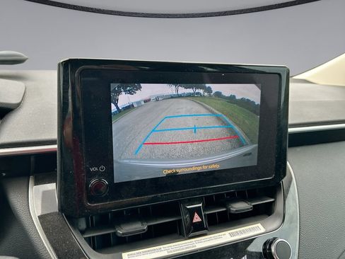 Used 2024 Toyota Corolla LE FWD image 22