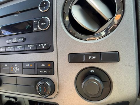 Used 2012 Ford F250 XLT w/ XLT Premium Pkg AWD/4WD image 24