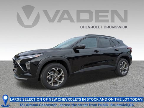 New 2025 Chevrolet Trax LT w/ Driver Confidence Package image 1