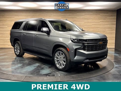 Used 2023 Chevrolet Suburban Premier image 1