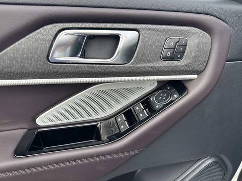 New 2026 Ford Explorer Platinum RWD image 22