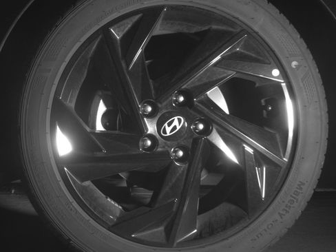 Used 2026 Hyundai Elantra Sport FWD image 15