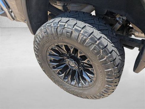 Used 2022 Chevrolet Silverado 2500 LTZ AWD/4WD image 20
