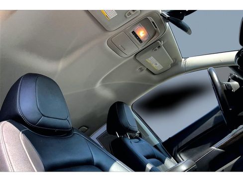 Used 2016 GMC Canyon SLT image 18