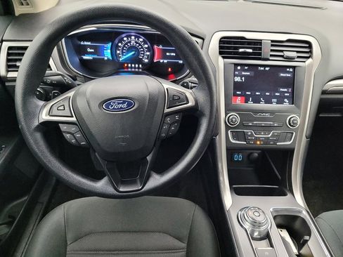 Used 2019 Ford Fusion SE image 22