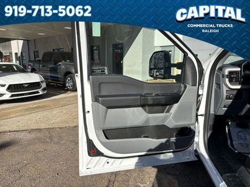 New 2026 Ford F250 XL w/ XL Chrome Package image 20