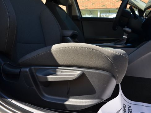 Used 2025 Kia K4 FWD image 29