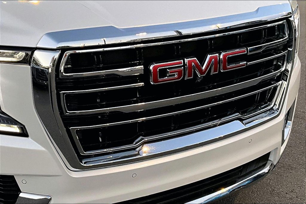 Used 2023 GMC Yukon XL SLT w/ SLT Premium Package AWD/4WD image 36