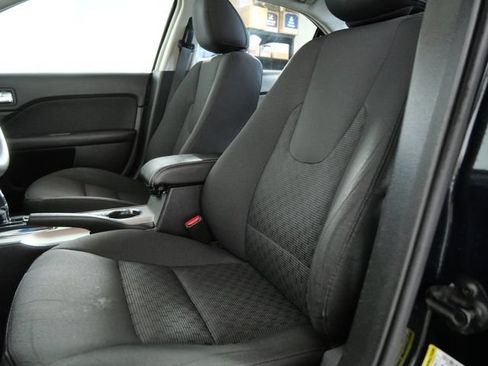 Used 2010 Ford Fusion SE FWD image 17