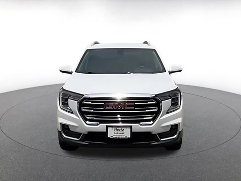 Used 2024 GMC Terrain SLT AWD/4WD image 4