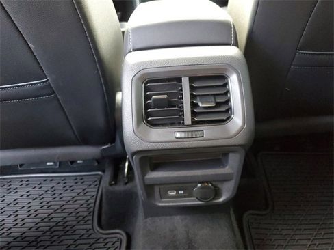 Certified 2023 Volkswagen Tiguan SE image 17