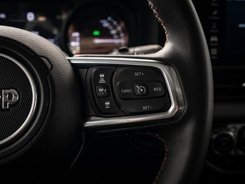 Used 2024 Jeep Wrangler Unlimited Sahara w/ Safety Group image 29